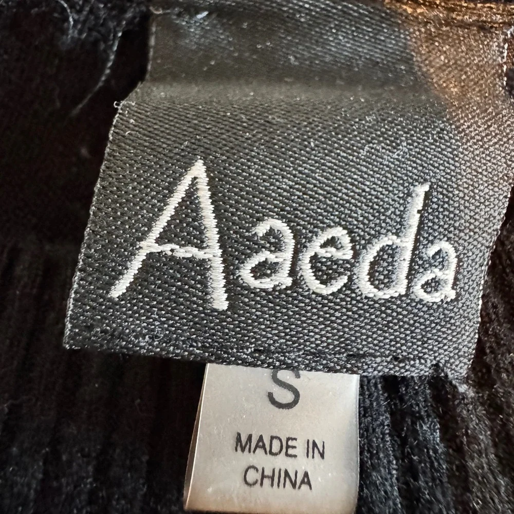 Aaeda Floral Black Sweater Small Cottagecore vibes| soft Grunge | Indie‎ Style